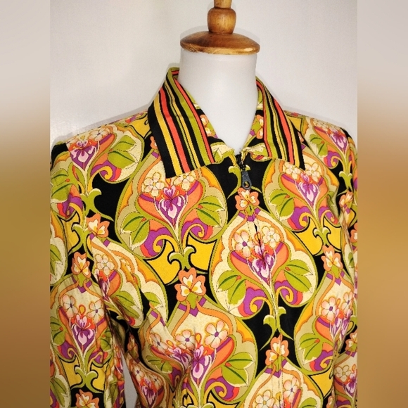 DELIGHTFUL SILK MAGGIE LONDON JACKET - Picture 3 of 11